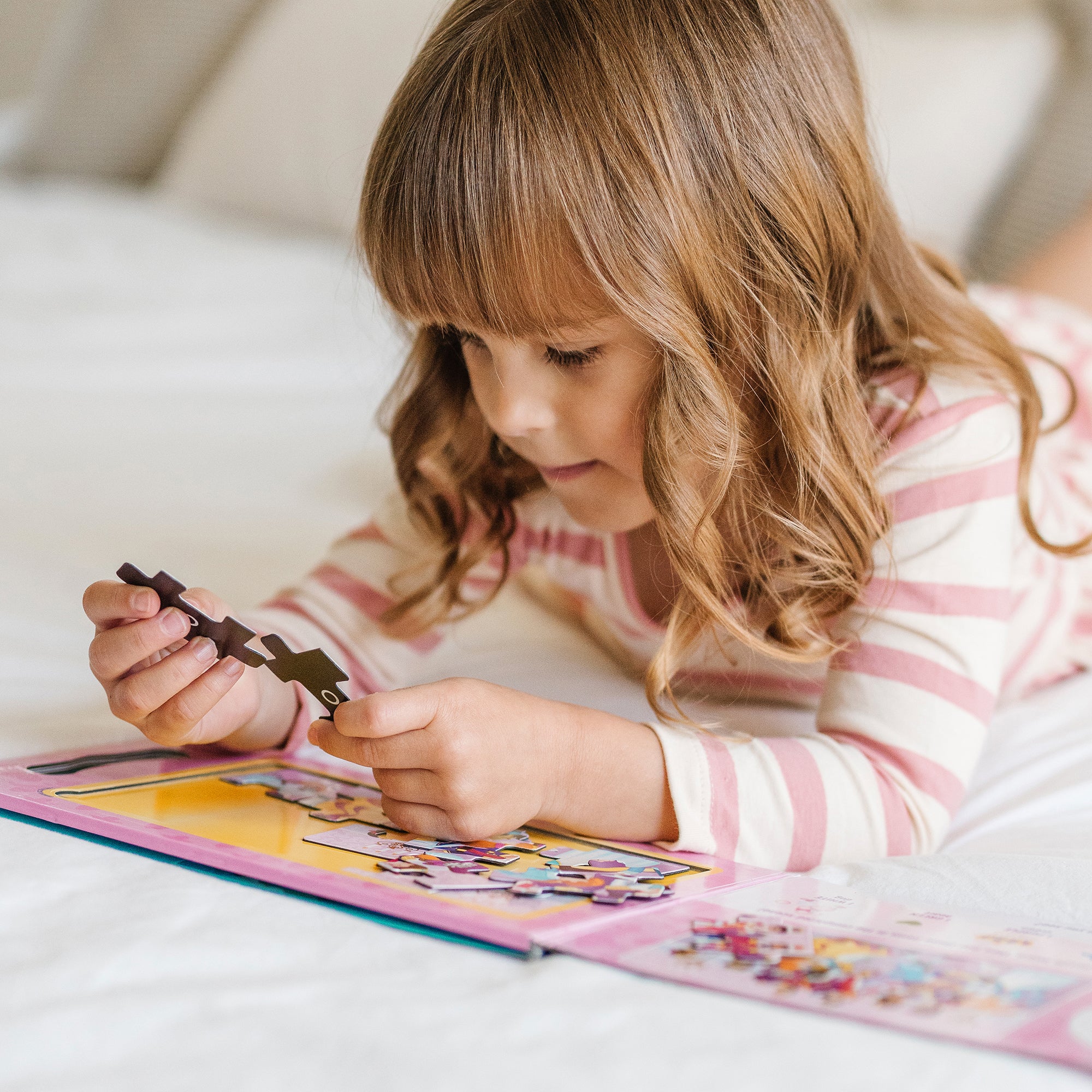 Take Along Magnetic Jigsaw Puzzles - Princesses