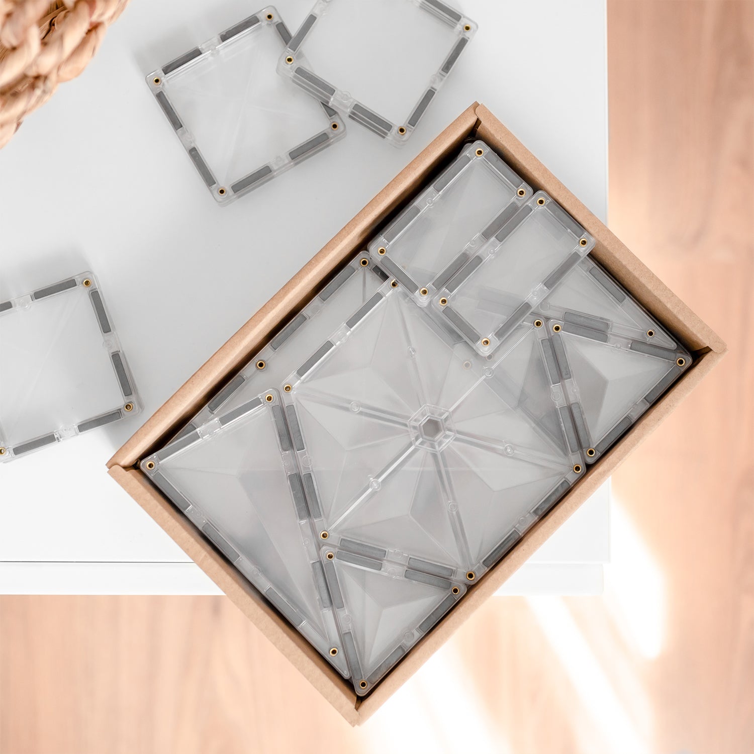 Magnetic Tiles Clear Starter Pack, 34 Pieces