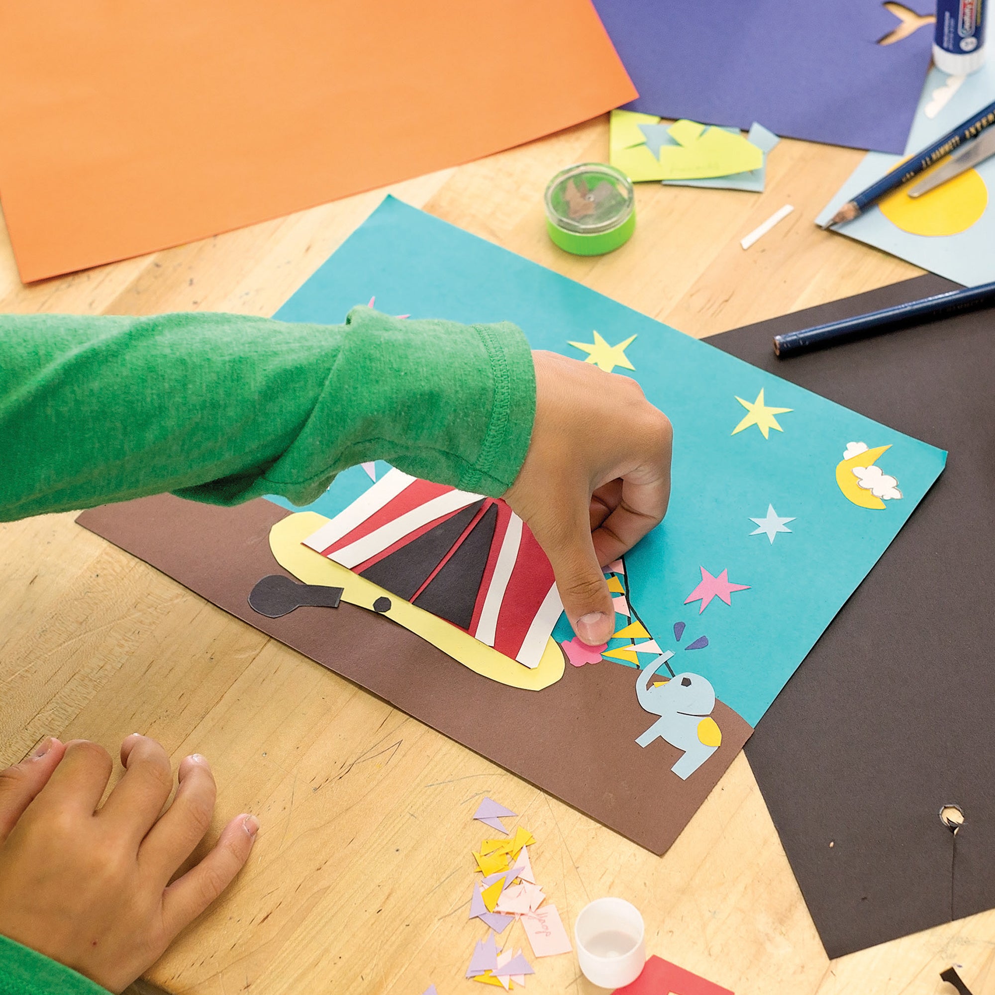 Construction Paper Pad, Heavyweight, 10 Classic Colors, 9" x 12", 40 Sheets