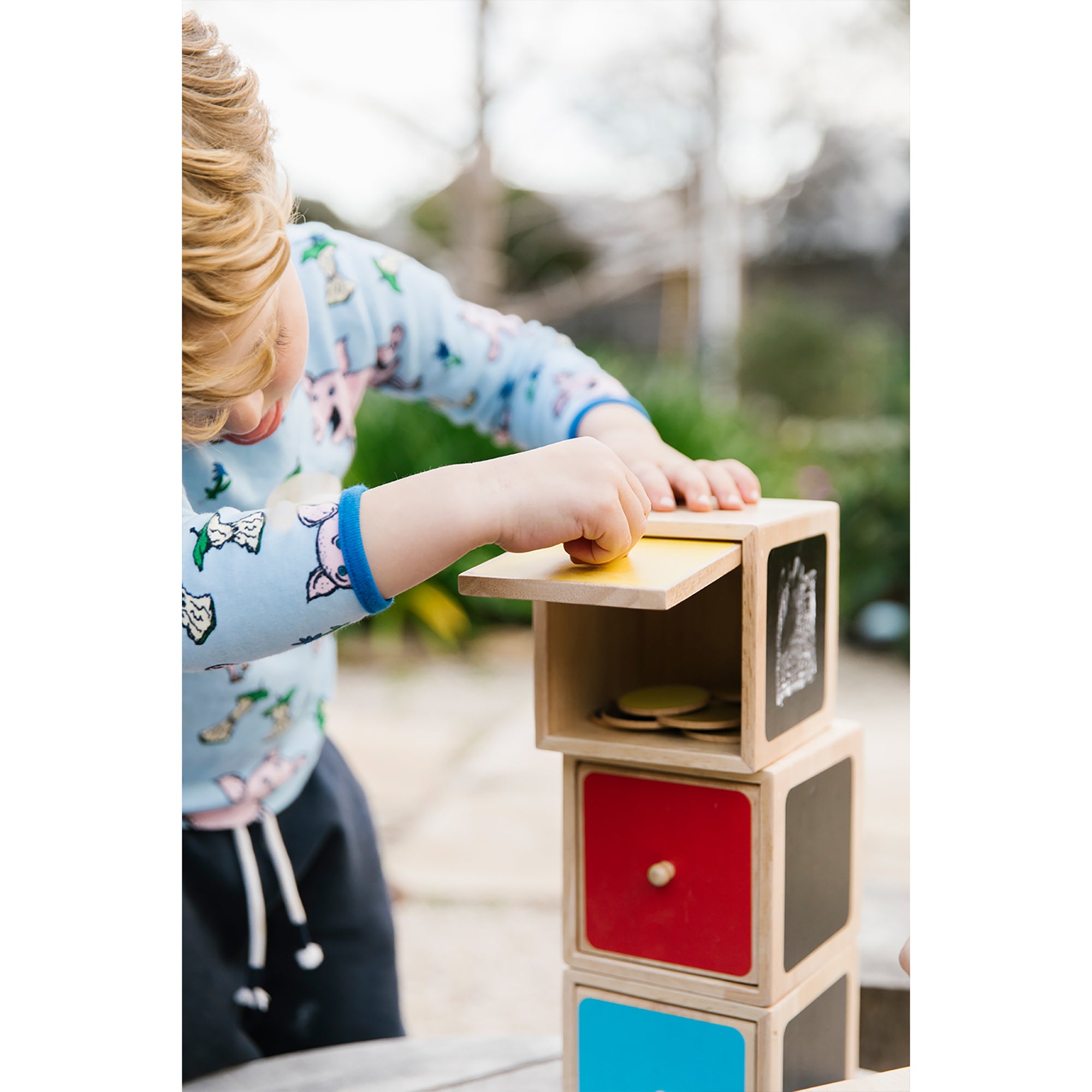 Post, Sort 'N' Play