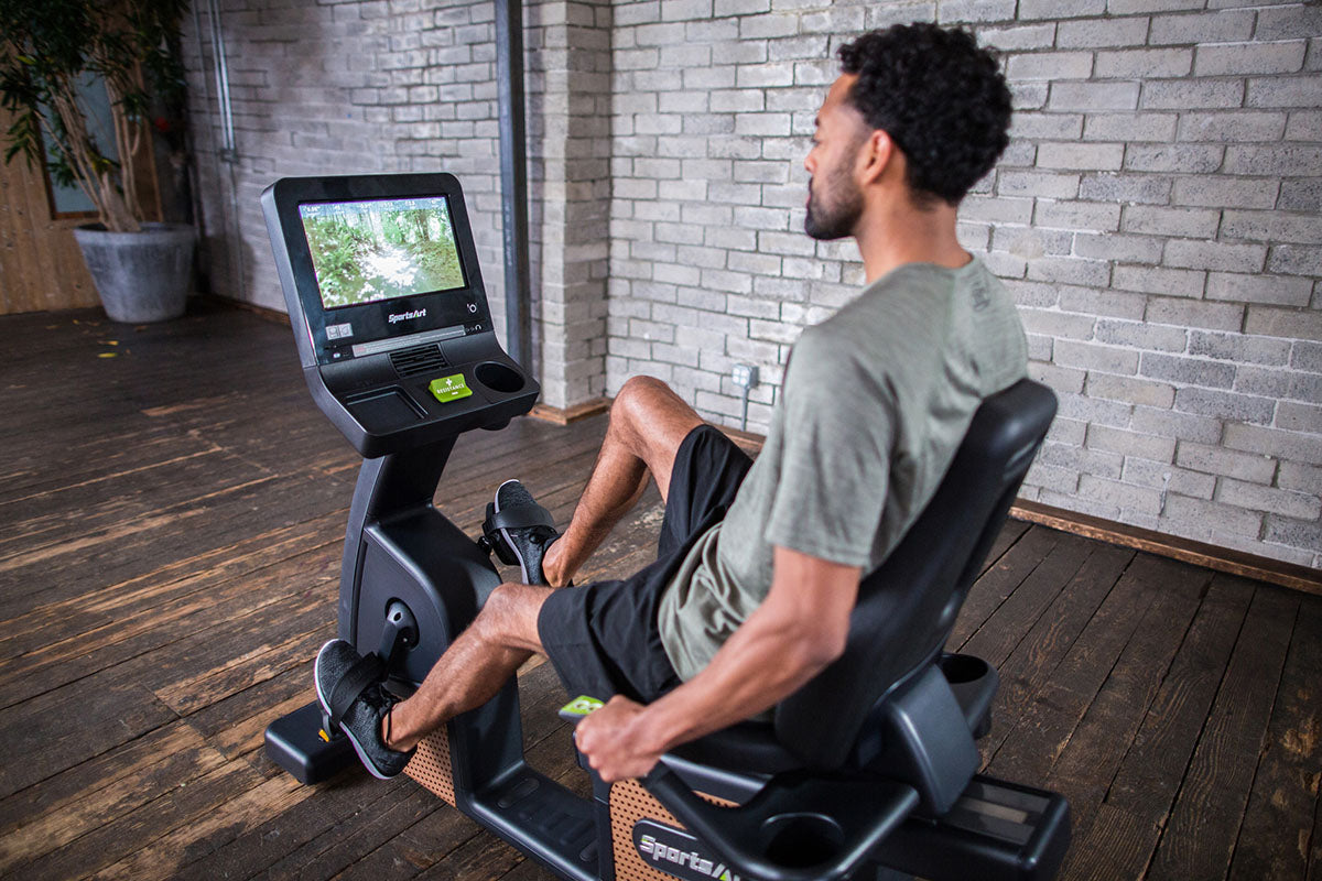 SportsArt, C576R Status Recumbent Cycle, 16" Senza Touchscreen