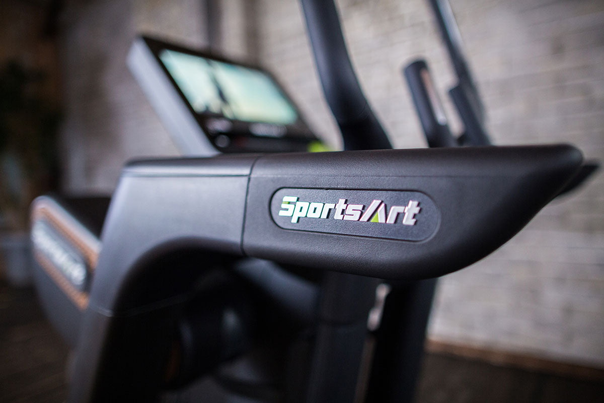 SportsArt, V886 Verso Status Cross Trainer, 16" Senza Touchscreen