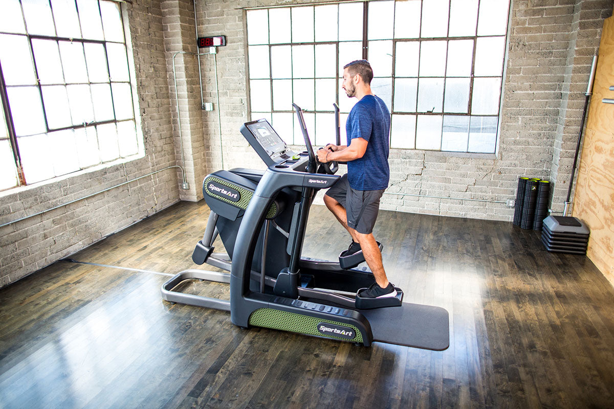 SportsArt G886 Verso Status Eco-Powr Cross Trainer