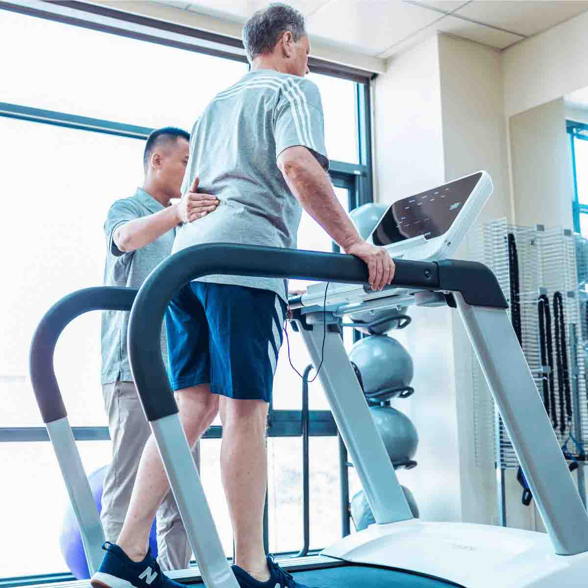 Spirit Rehab, 4.0T Treadmill, 84" x 62" x 36"