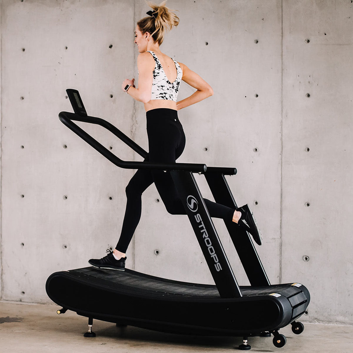 Stroops Opticurve, Curved Motorless Treadmill