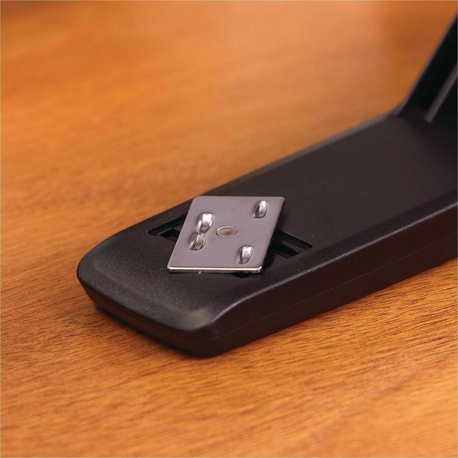 Swingline 747 Classic Stapler - Staples Upto 20 Sheet of 20lb Paper - Holds Upto 210 Staple - Full Strip - Staple Size: 0.25" - Black - Metal, Die-cast - 1 Each