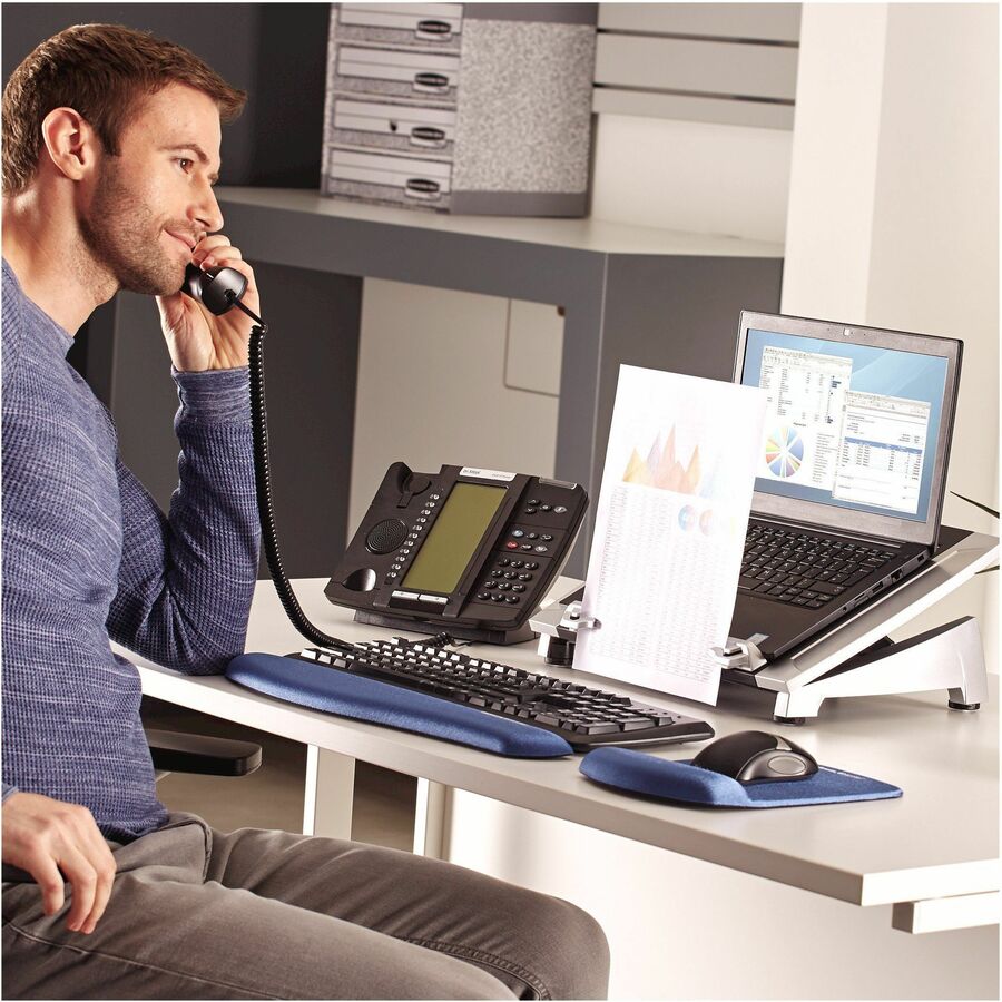 Up to 17" Screen Support - 10 lb Load Capacity - 6.50" Height x 15.06" Width x 10.50" Depth - Silver, Black