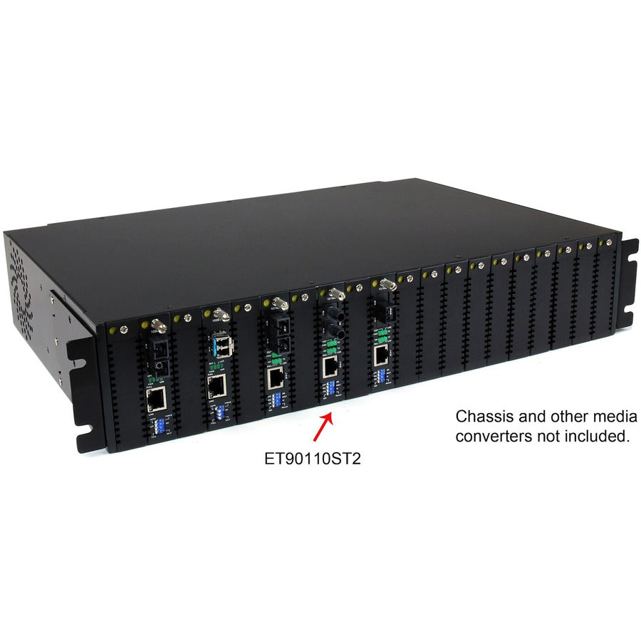 StarTech.com 10/100 Mbps Multi Mode Fiber Media Converter ST 2 km