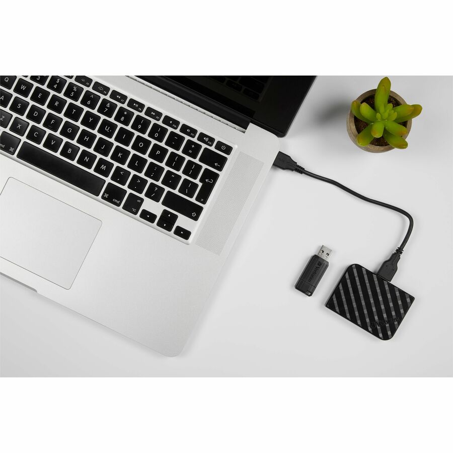 Verbatim PinStripe USB Drive - 32 GB - USB 2.0 Type A - Black - Lifetime Warranty - 1 Each
