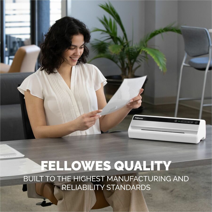Pouch - 9.50" Lamination Width - 5 mil Lamination Thickness - 4.1" Height x 17.2" Width x 5.5" Depth