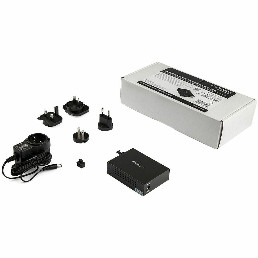StarTech.com Gigabit Ethernet Fiber Media Converter - Compact - 850nm MM LC - 550m