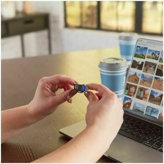 32 GB - USB 3.2 (Gen 1) Type C, USB 3.2 (Gen 1) Type A - Blue - Lifetime Warranty - 1 Each - TAA Compliant