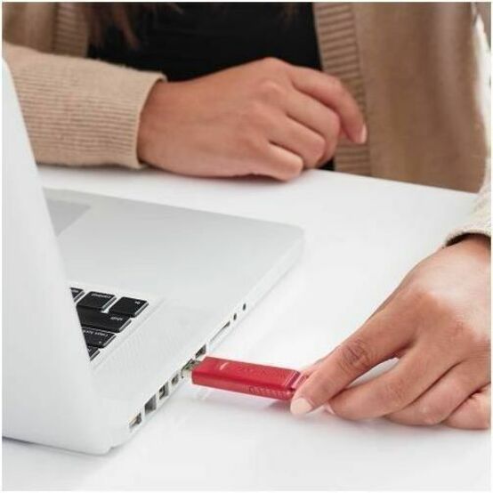 16 GB - USB 2.0 Type A - Blue, Green, Red - Lifetime Warranty - 3 / Pack
