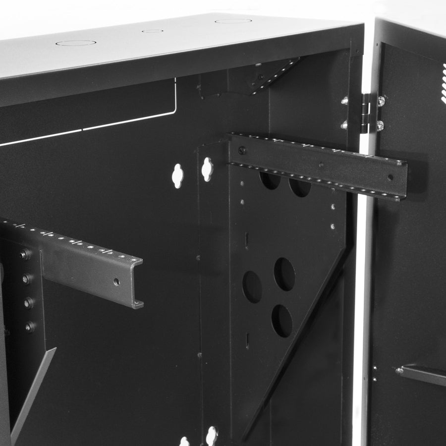 StarTech.com 6U Vertical Server Cabinet - 30 in. Depth