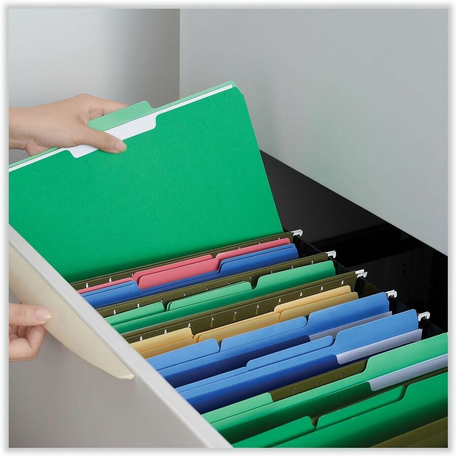 Universal 1/3 Tab Cut Legal Top Tab File Folders, 8 1/2" x 14", Assorted Tab Positions, 11 pt. Stock, Box of 100