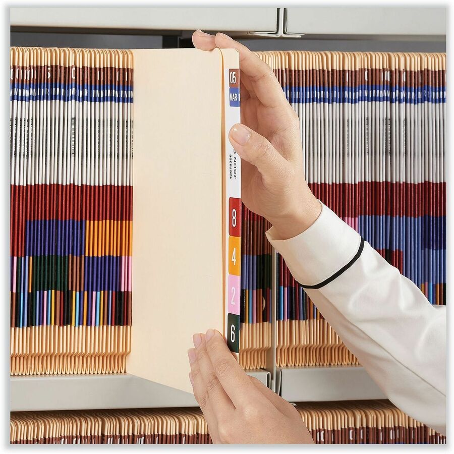 Universal Straight Tab Cut Letter End Tab File Folder, 8 1/2" x 11", 3/4" Expansion, 11 pt. Manila, Box of 100