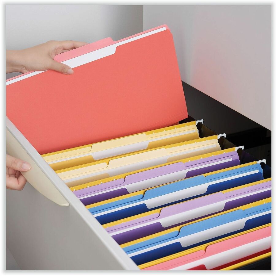 Universal 1/3 Tab Cut Legal Top Tab File Folders, 8 1/2" x 14", Assorted Tab Positions, 11 pt. Stock, Box of 100