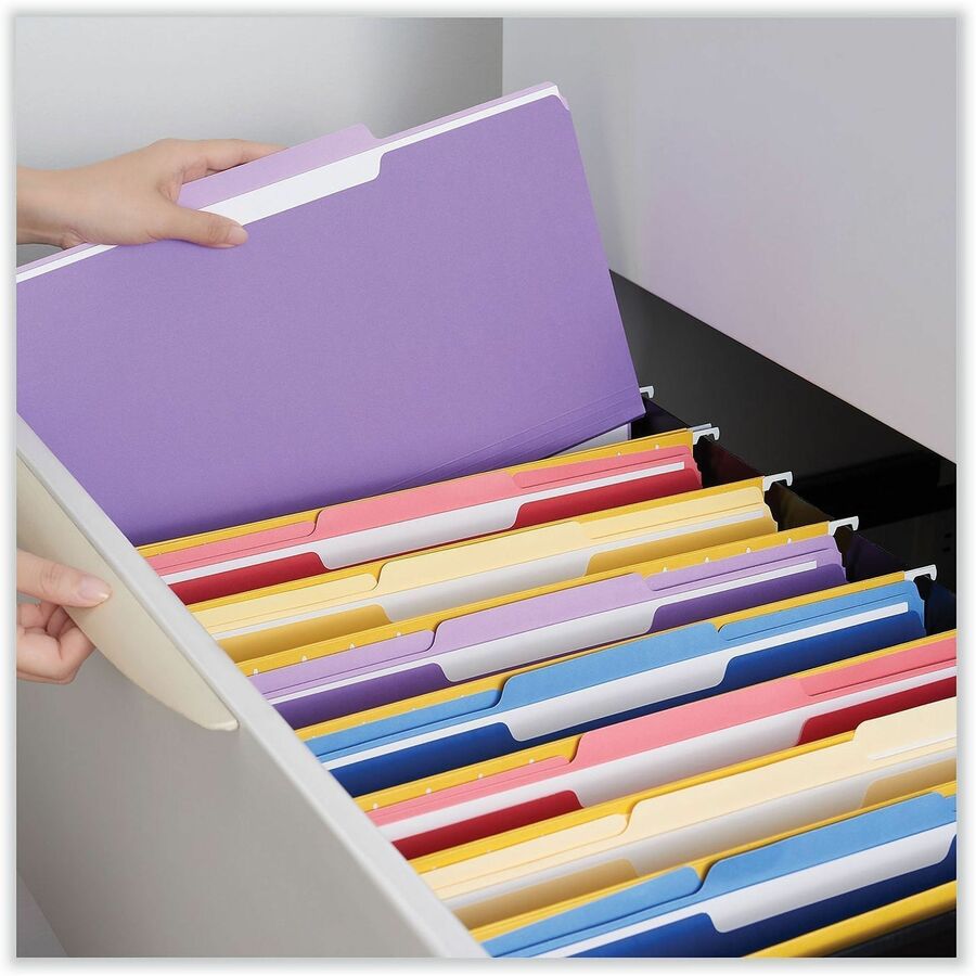 Universal 1/3 Tab Cut Letter Top Tab File Folders, 8.5" x 11", Assorted Tab Positions, 11 pt. Stock, Box of 100