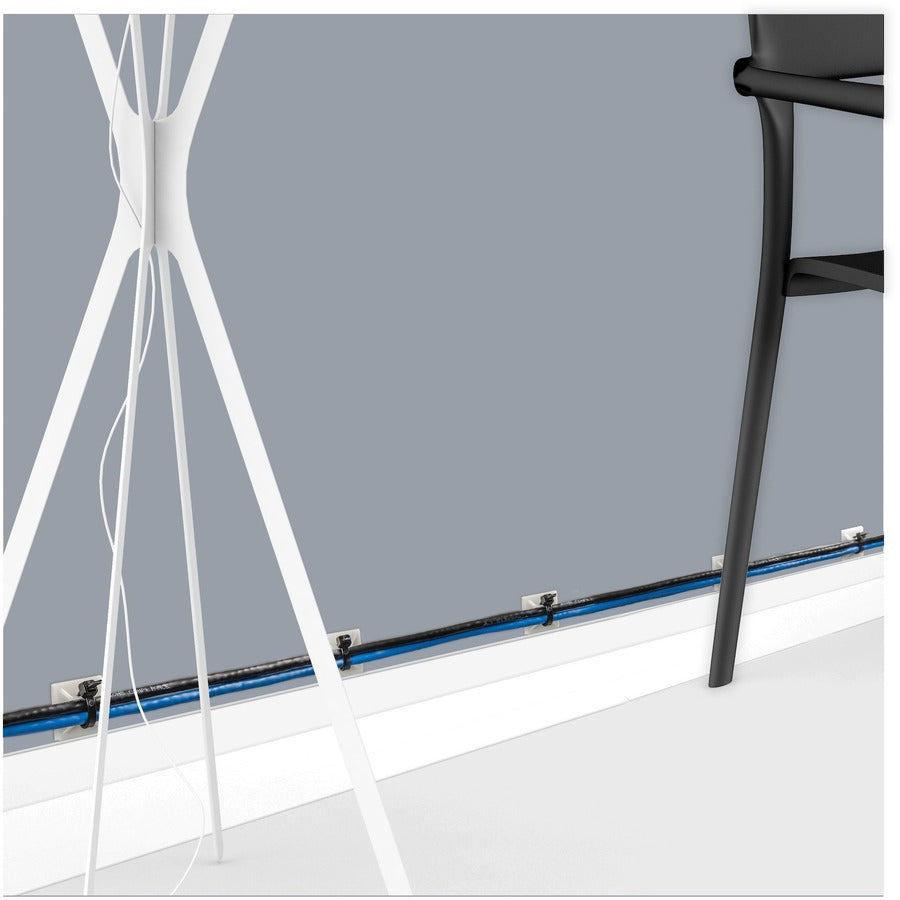 StarTech.com 100 Pack Cable Tie Mounts with Adhesive Tape for 0.21 in. (5.5 mm) Wide Ties