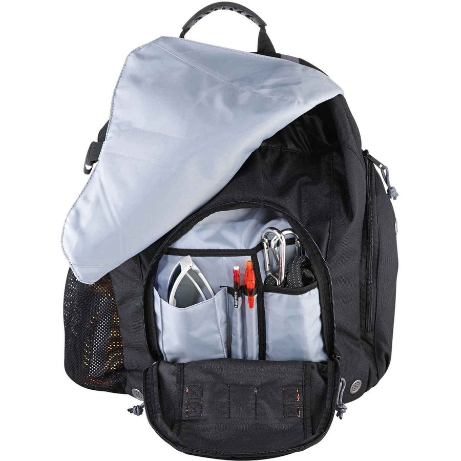 Wear Resistant, Tear Resistant - 600D Polyester Body - Polyester Interior Material - Shoulder Strap, Handle - 19" Height x 8" Width x 15" Depth - 1 Each