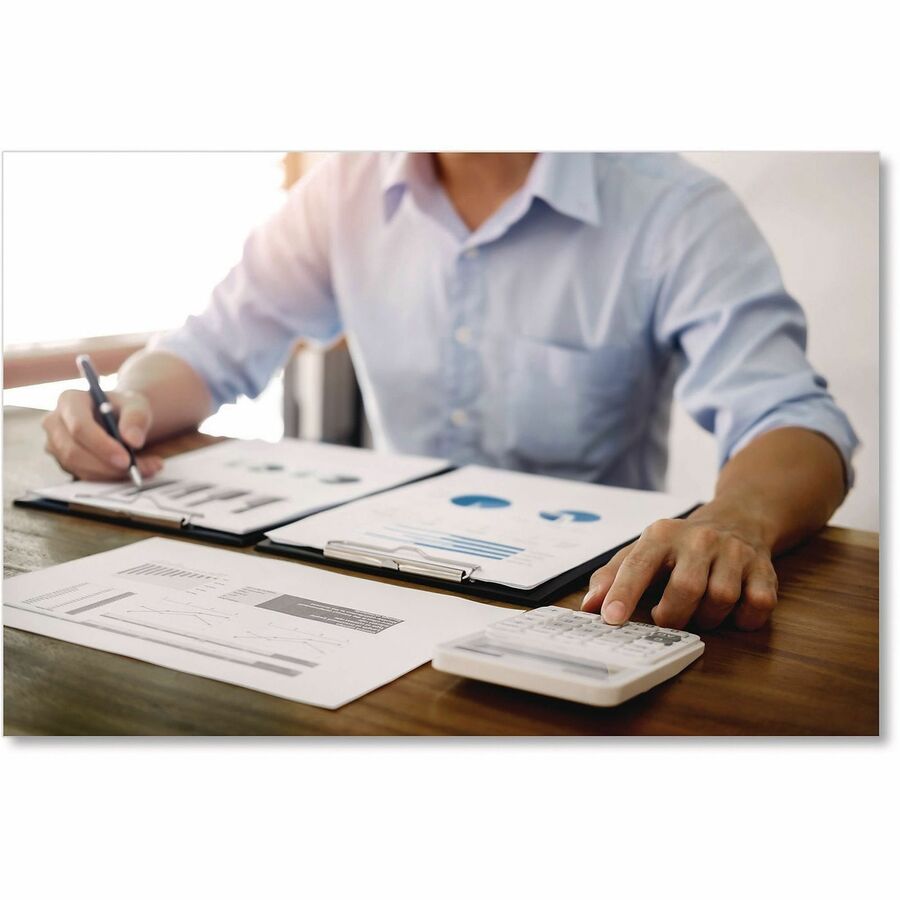 Universal Copy Paper, 20 lb, Bright White, 2500 Sheets (500 Sheets per Ream, 5 Reams per Case)