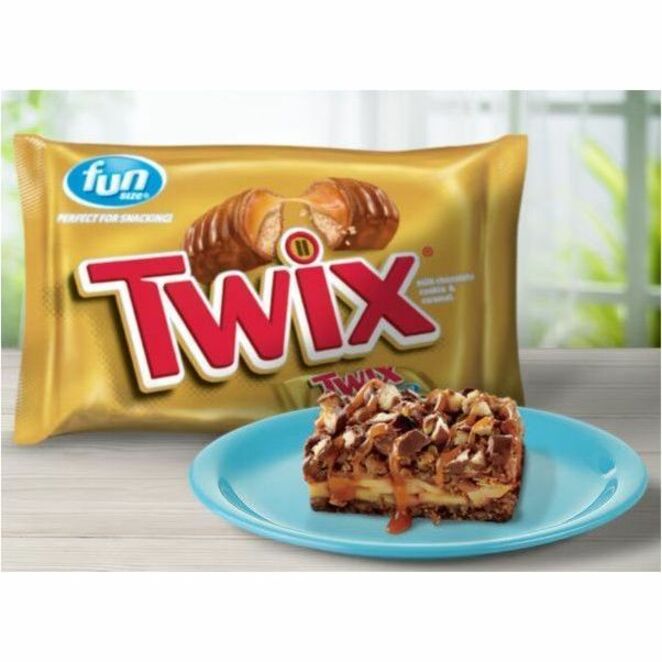 Twix Caramel Cookie Bars