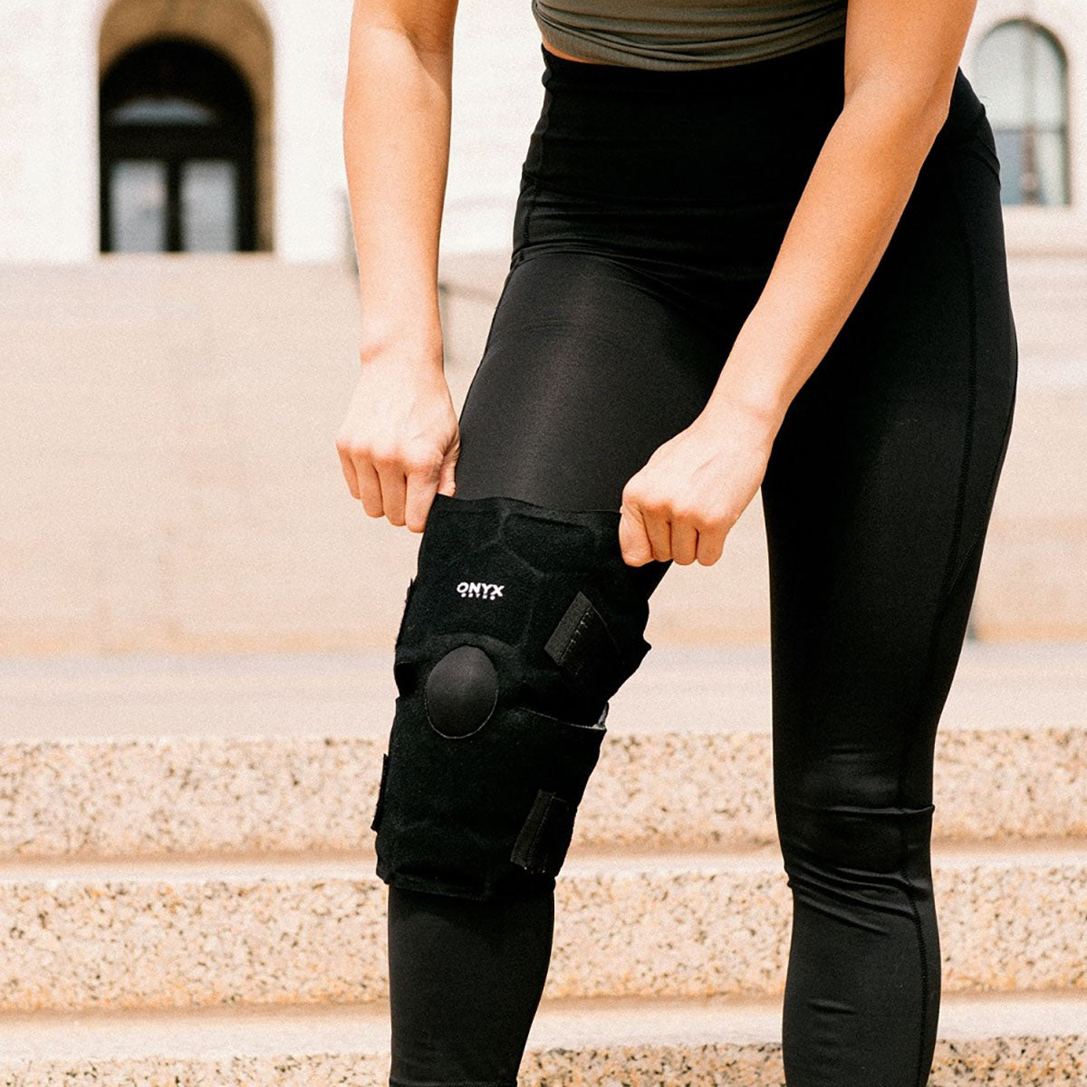Onyx Cool, Knee
