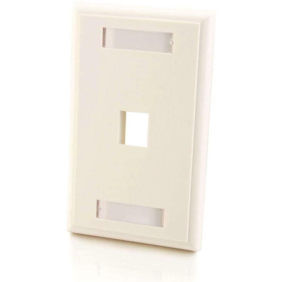 C2G 1 Socket Keystone Network/Multimedia Faceplate - 1 x Total Number of Socket(s) - 1-gang - Flush Mount - White - 1 Each