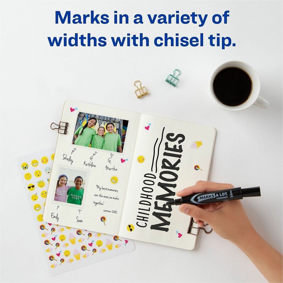 Avery&reg; Marks-A-Lot Desk-Style Permanent Markers - 4.762500 mm Regular Chisel Marker Point - Black Ink - Black Plastic Barrel - 1 Dozen