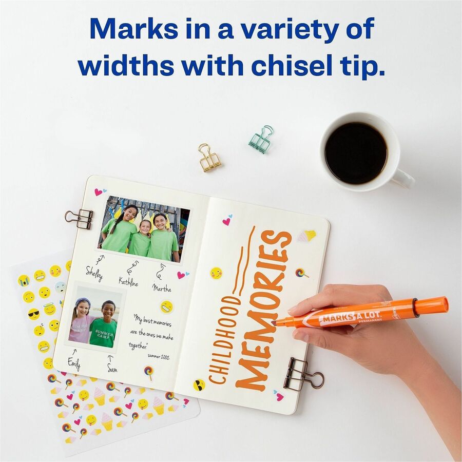 Avery&reg; Marks A Lot Large Desk-Style Permanent Markers - 4.762500 mm Chisel Marker Point - Orange Ink - Orange Plastic Barrel - 1 Dozen