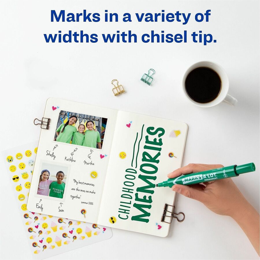 Avery&reg; Marks A Lot Large Desk-Style Permanent Markers - 4.762500 mm Chisel Marker Point - Green Ink - Green Plastic Barrel - 1 Dozen
