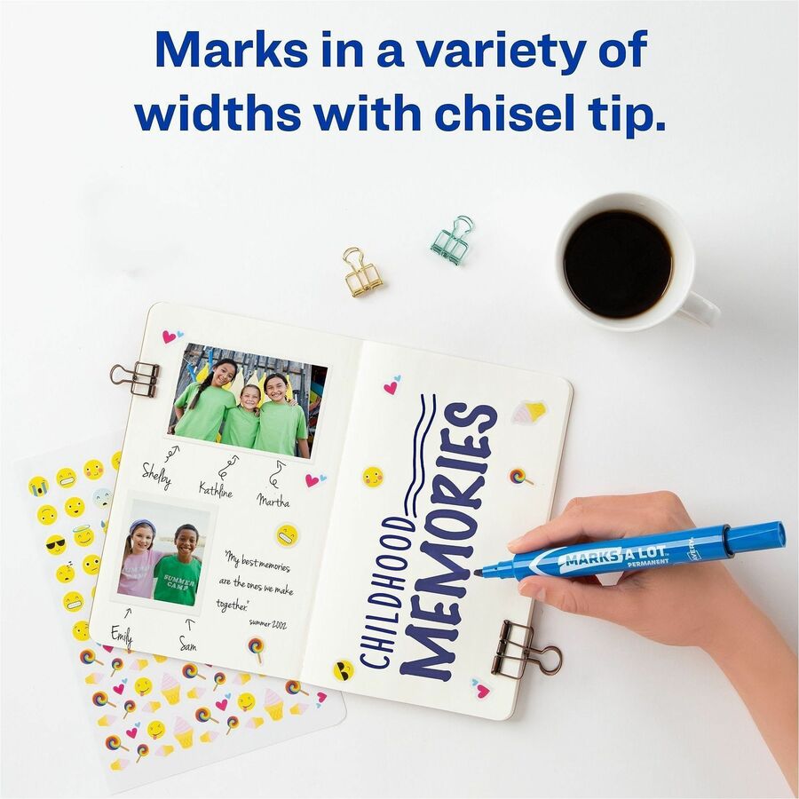 Avery&reg; Marks A Lot Large Desk-Style Permanent Markers - 4.762500 mm Chisel Marker Point - Blue Ink - Blue Plastic Barrel - 1 Dozen