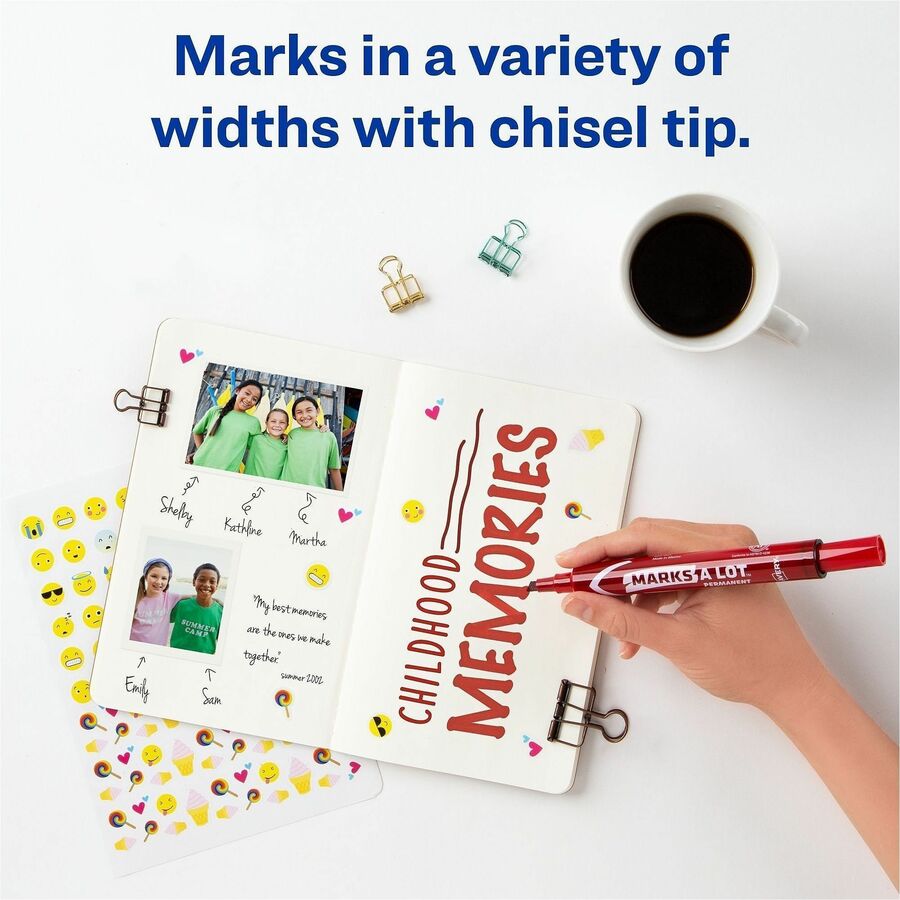 Avery&reg; Marks A Lot Large Desk-Style Permanent Markers - 4.762500 mm Chisel Marker Point - Red Ink - Red Plastic Barrel - 1 Dozen