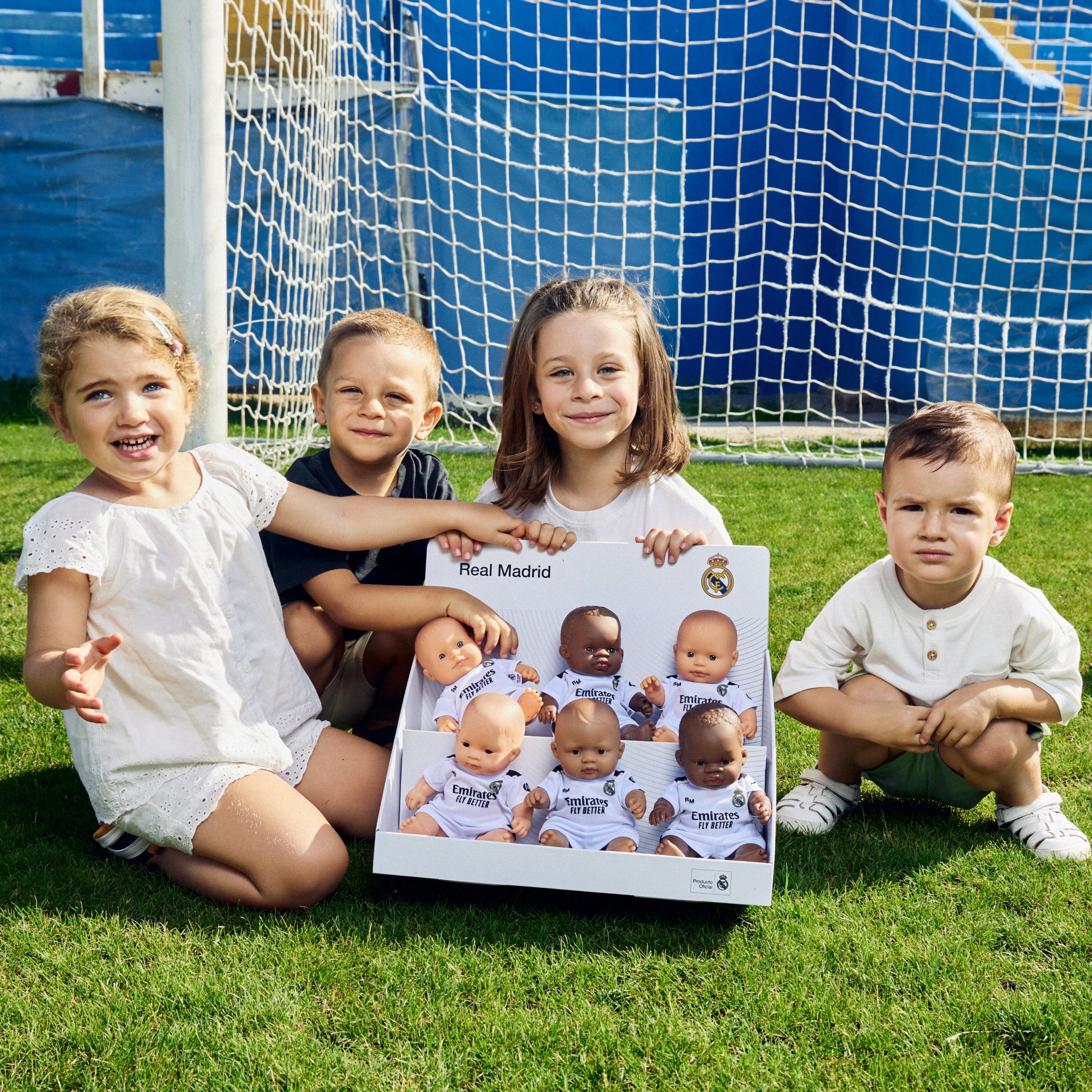 Display of 12 dolls Real Madrid