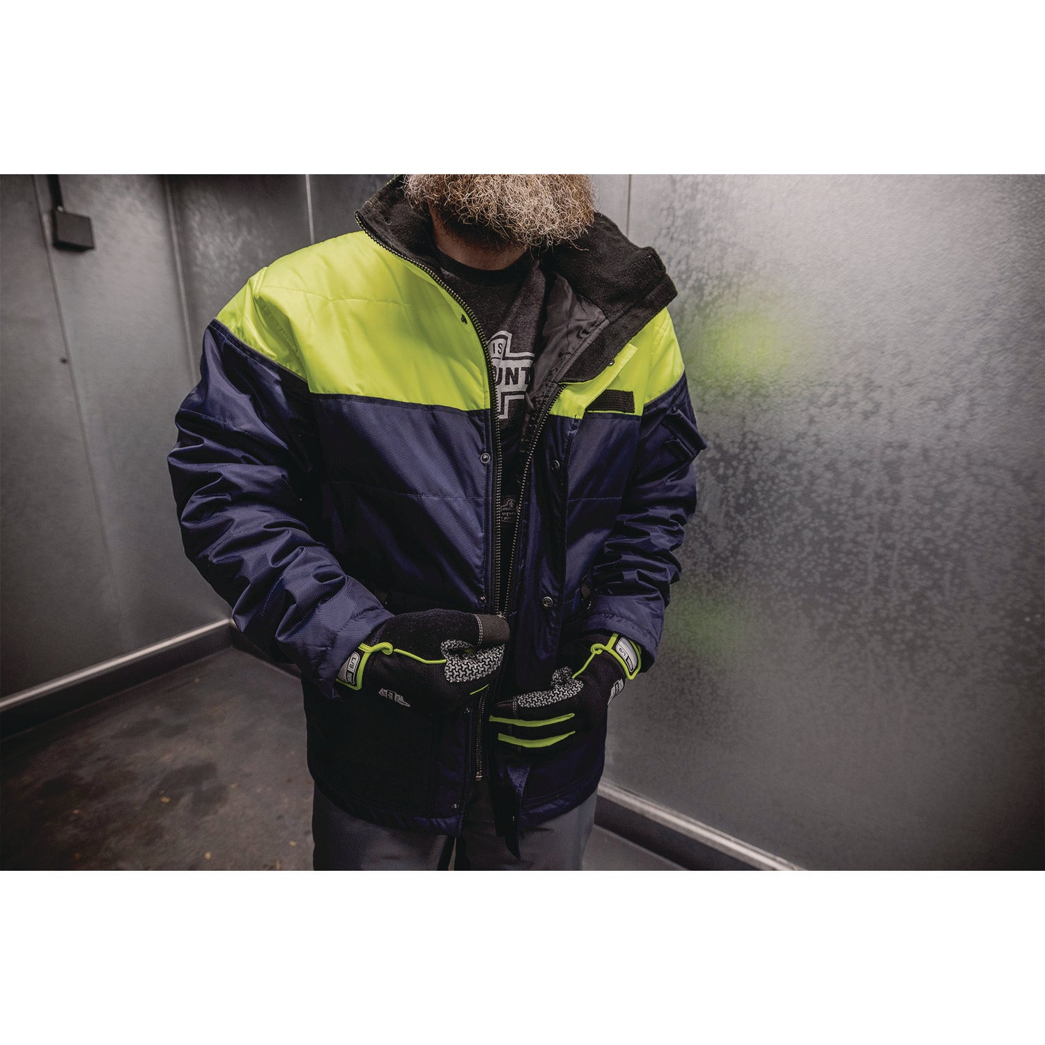 Ergodyne N-Ferno 6476 Insulated Freezer Jacket, Small, 46" Waist, Navy, Polyester, Water Resistant, 3 Pockets, Snap/Zipper Closure, Reflective, Adjustable, 1 Each