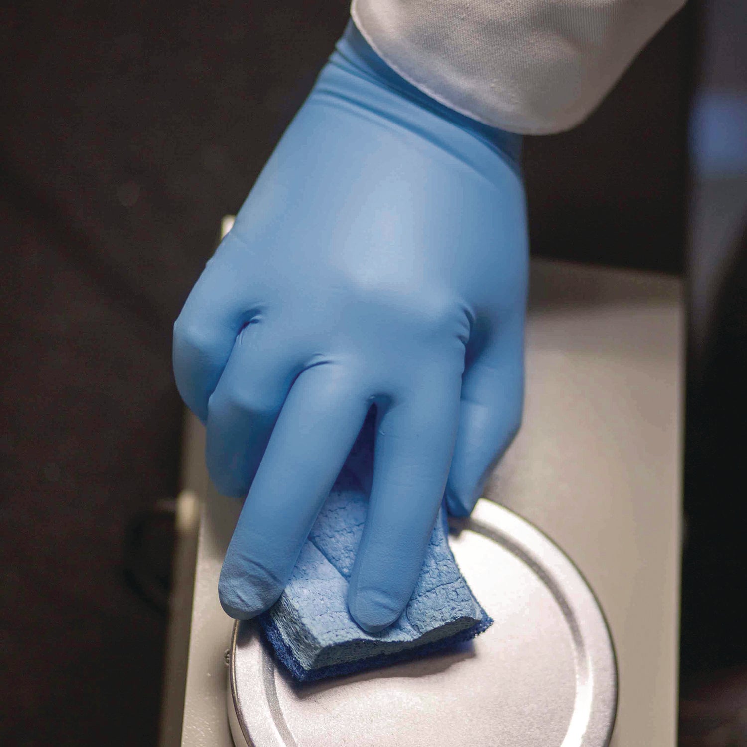 Blue Nitrile Exam Gloves, Powder-Free, X-Large, Blue, 8 mil, 50/Box, 10 Boxes/Carton