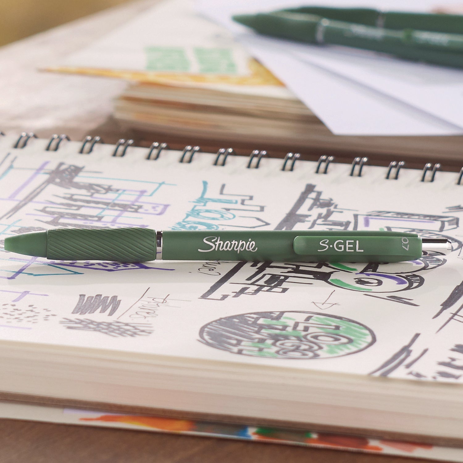 0.7 mm Medium, Bold Pen Point - Retractable - Black Ink - Gel-based - Forest Green Plastic Barrel - 4 / Pack