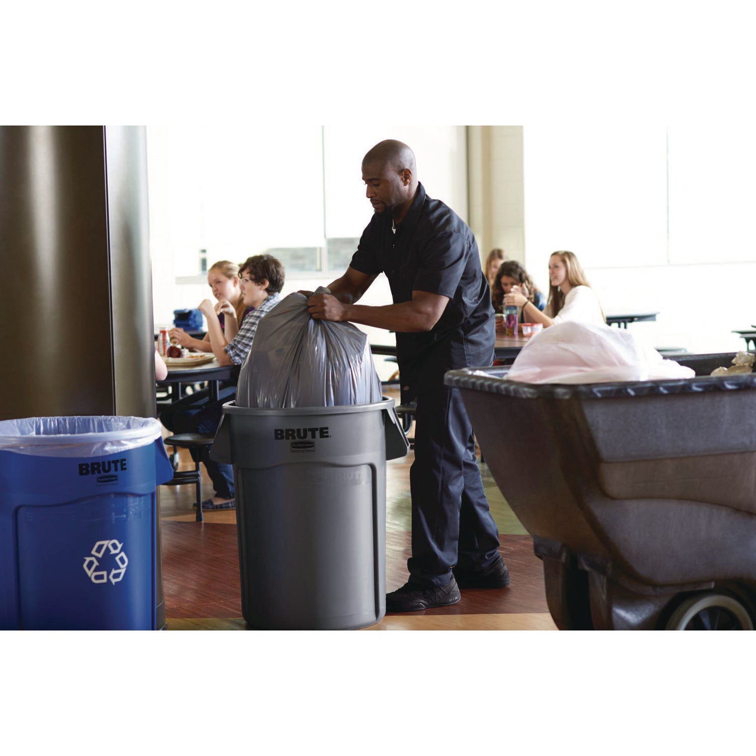 Brute Recycling Container, 32 gal, Polyethylene, Blue