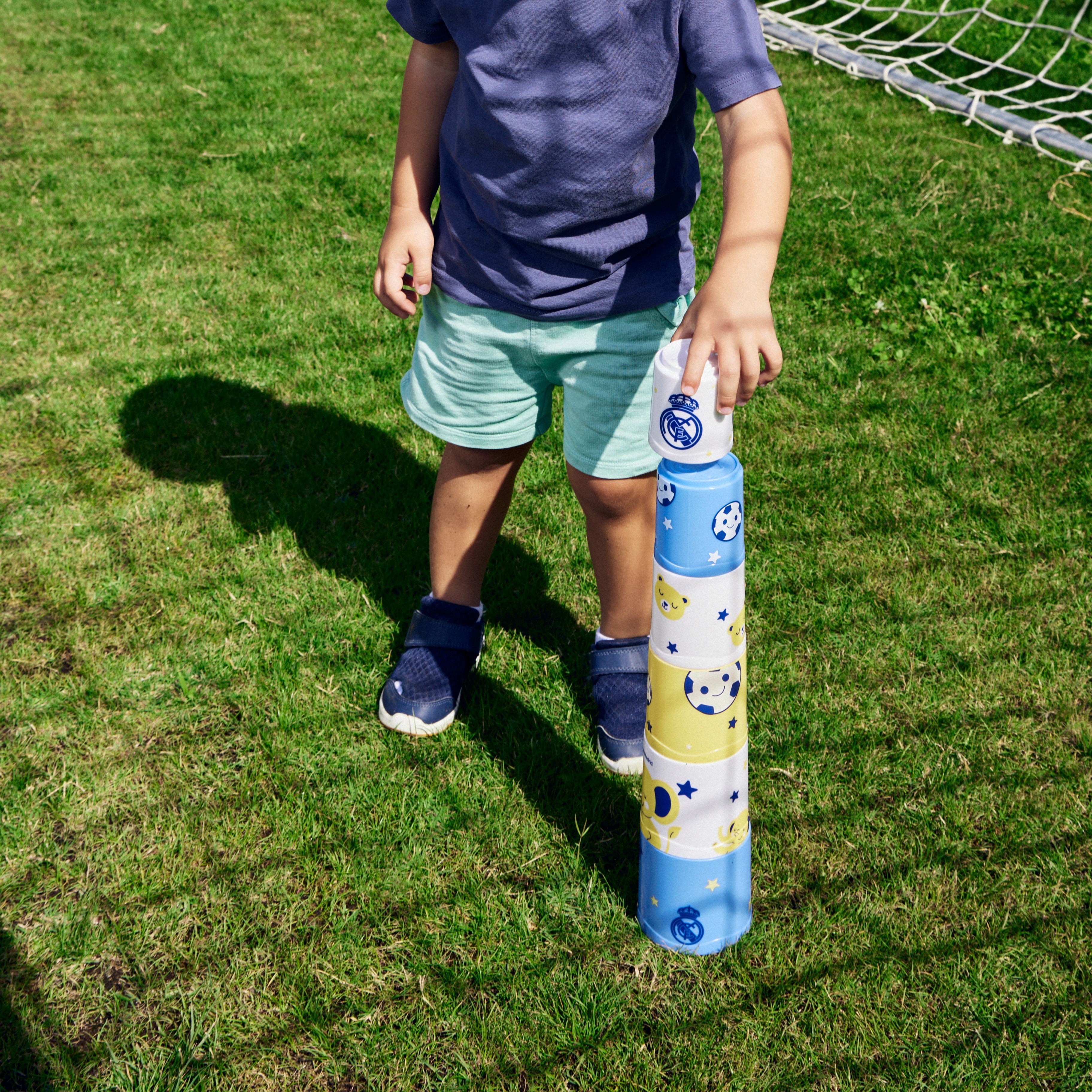 Real Madrid Stacking Cubes