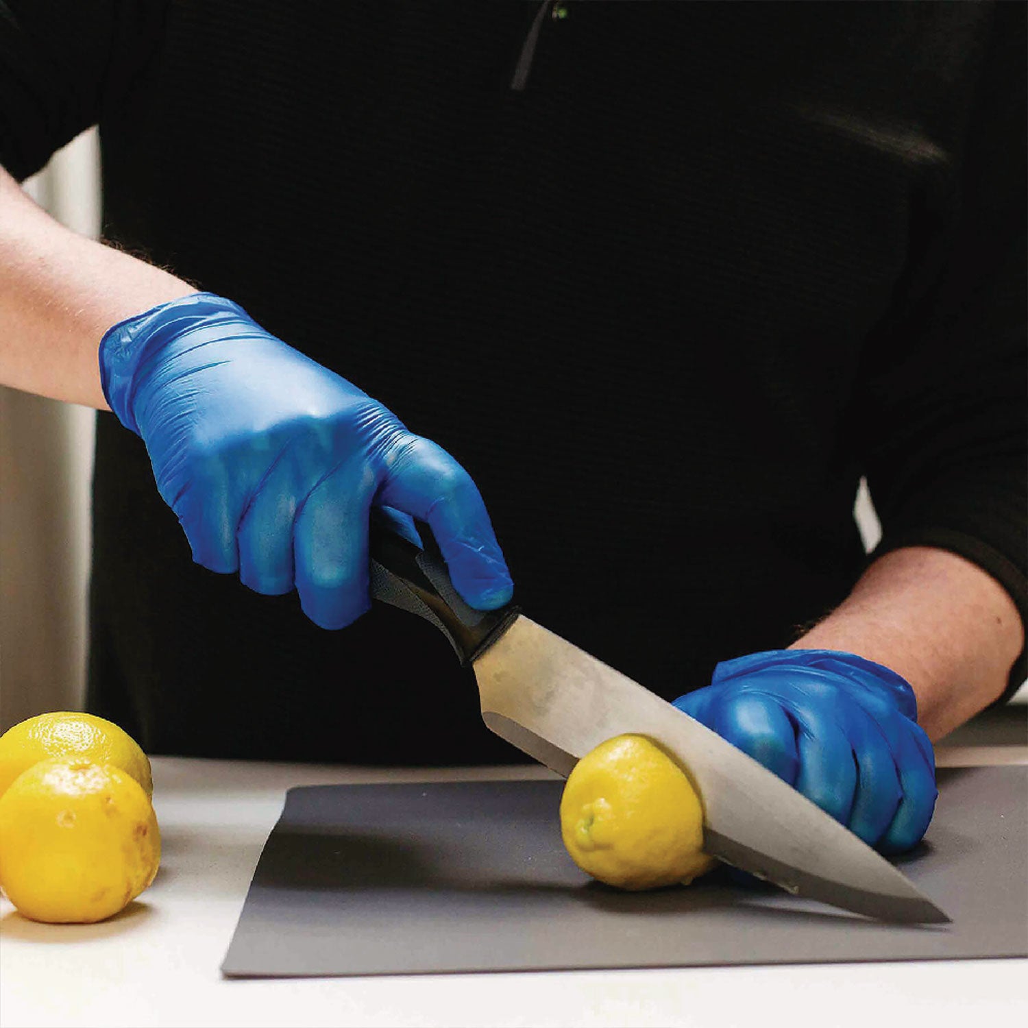 Industrial Vinyl Gloves, Powder-Free, 3 mil, Medium, Blue, 100 Gloves/Box, 10 Boxes/Carton