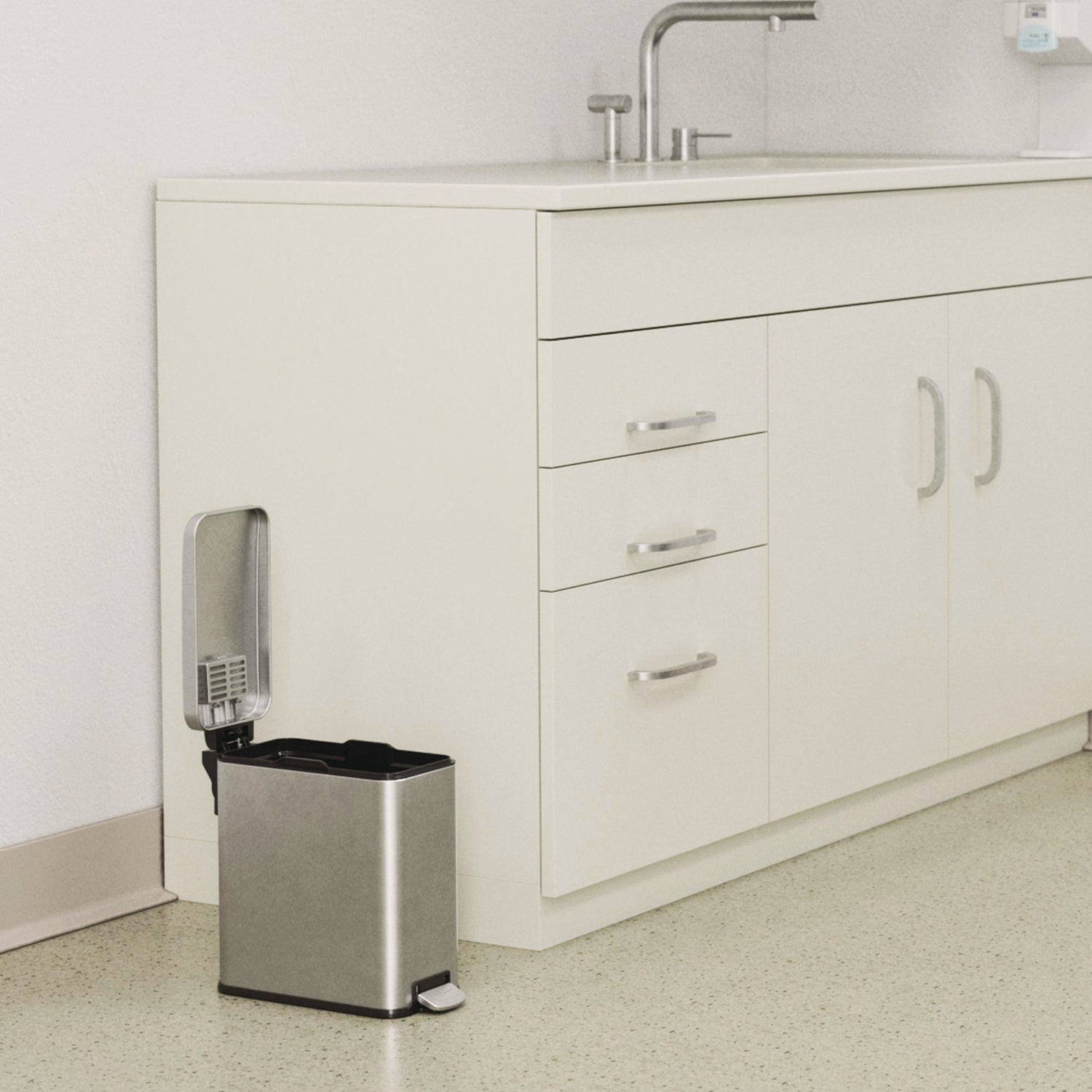 Step Pedal Trash Can, 3 gal, Plastic/Stainless Steel, Silver