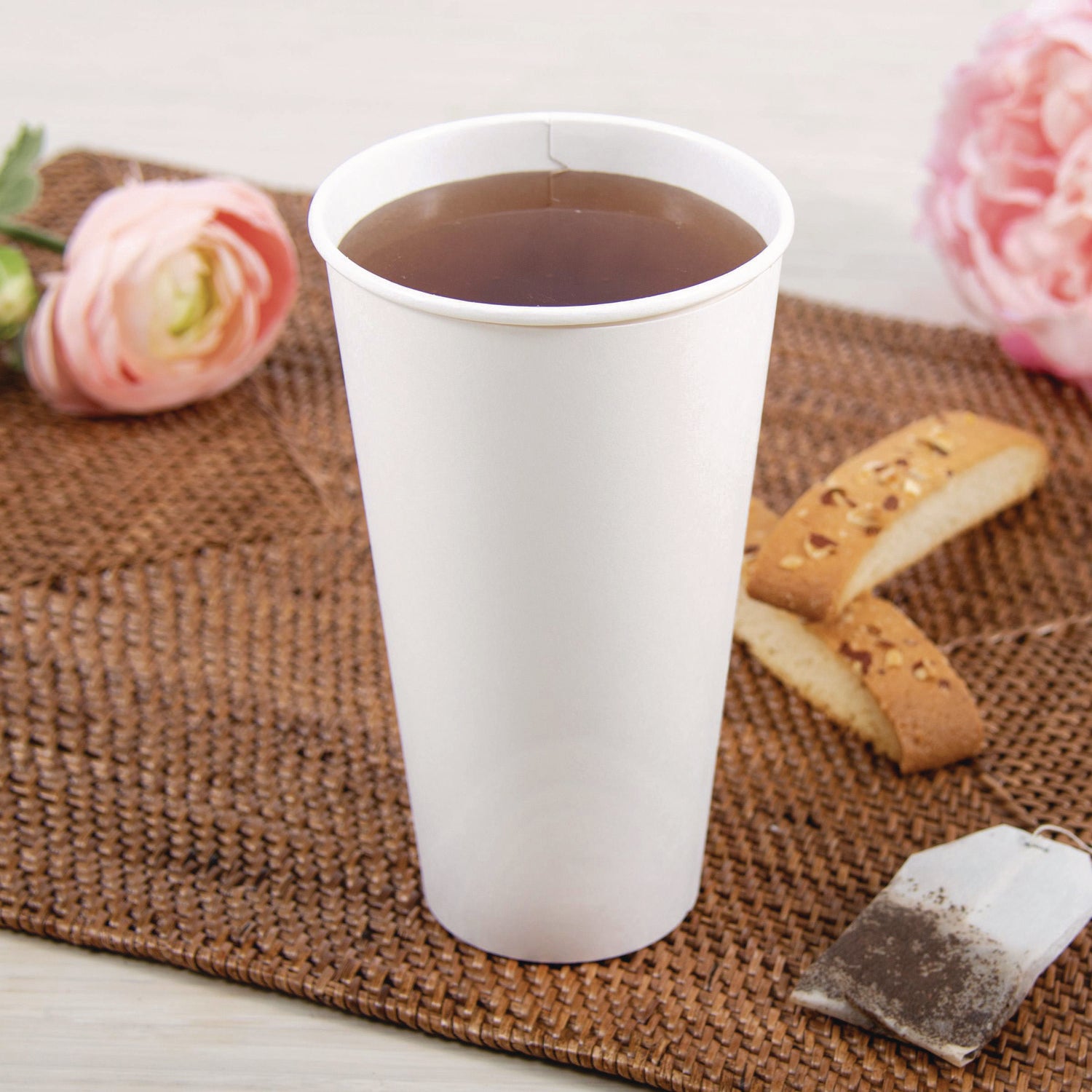 Thermoguard Insulated Paper Hot Cups, 20 oz, White Sustainable Forest Design, 600/Carton