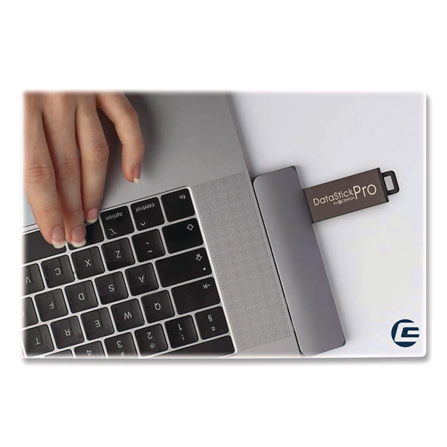 DataStick Pro USB 3.2 Type A Flash Drive, 32 GB, Black, 10/Pack