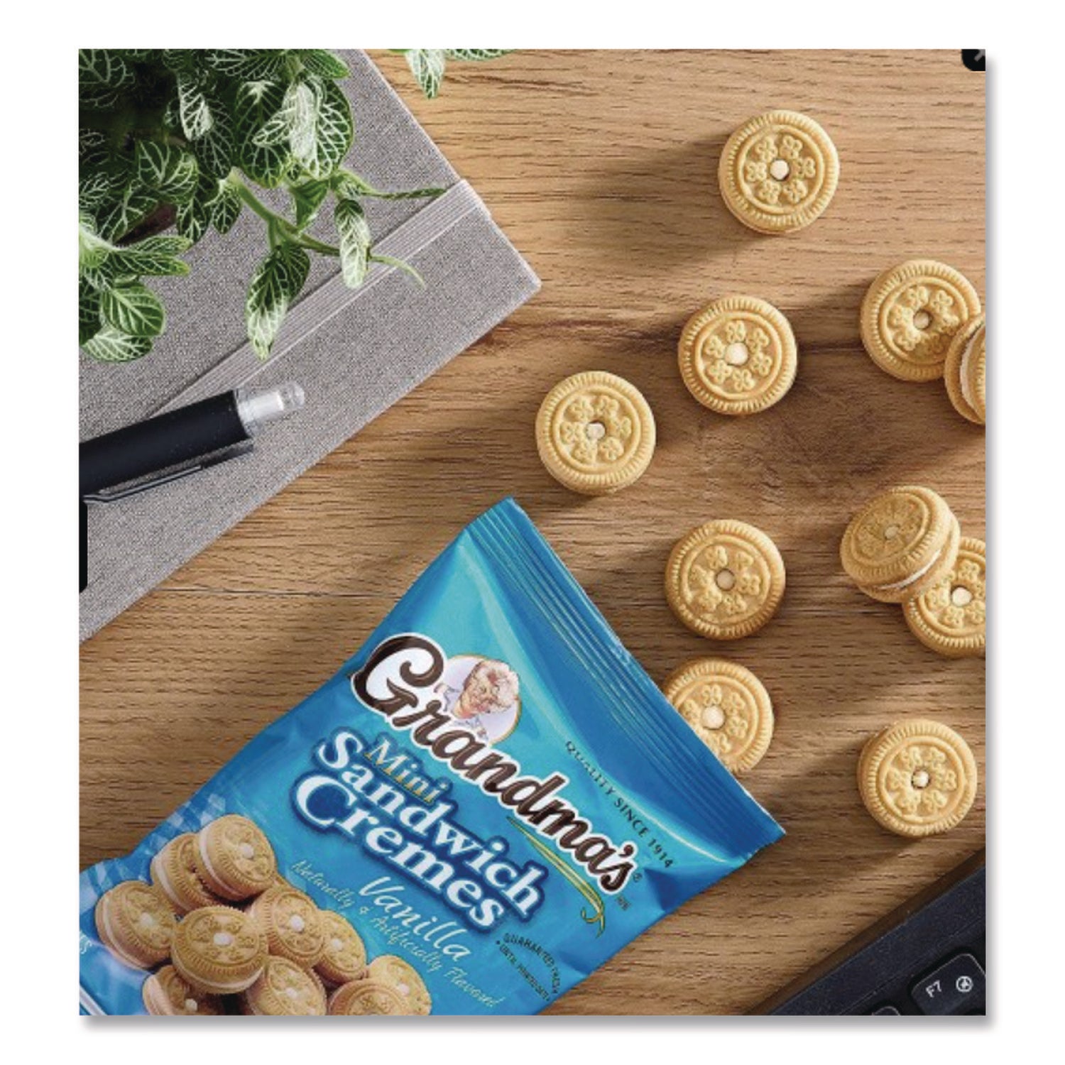 Mini Vanilla Creme Sandwich Cookies, 2.12 oz Packet, 60/Carton