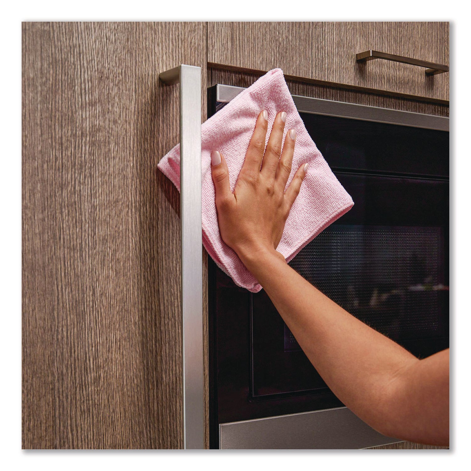 Rubbermaid Commercial Microfiber Light-Duty Cleaning Cloths, 16" x 16", Red, Bleach-Safe, Washable, Durable, Chemical Resistant, Reusable, 24 Cloths per Bag