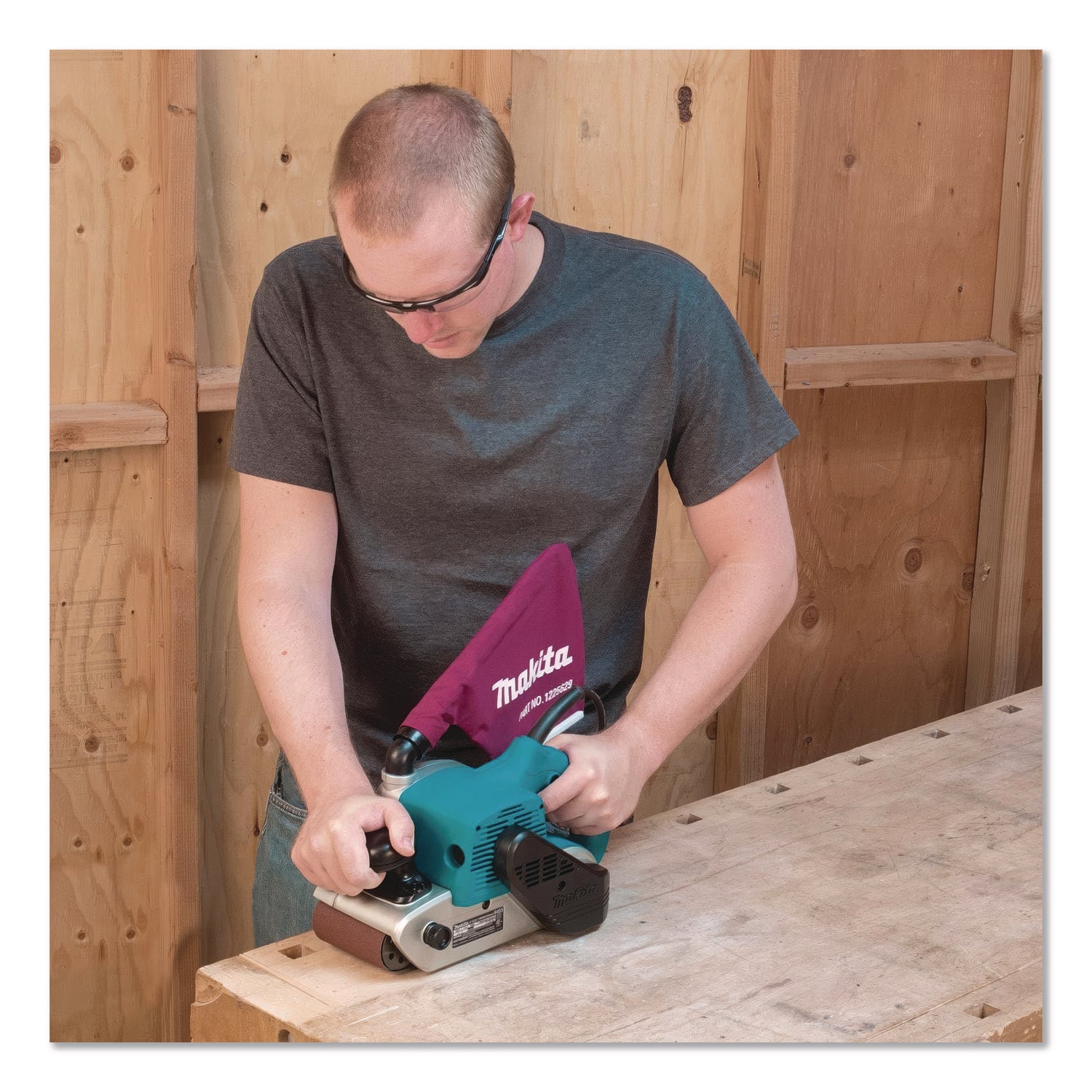 9403 Belt Sander, 1, 640 Ft/Min, 4" X 24" Belt, 11 Amps