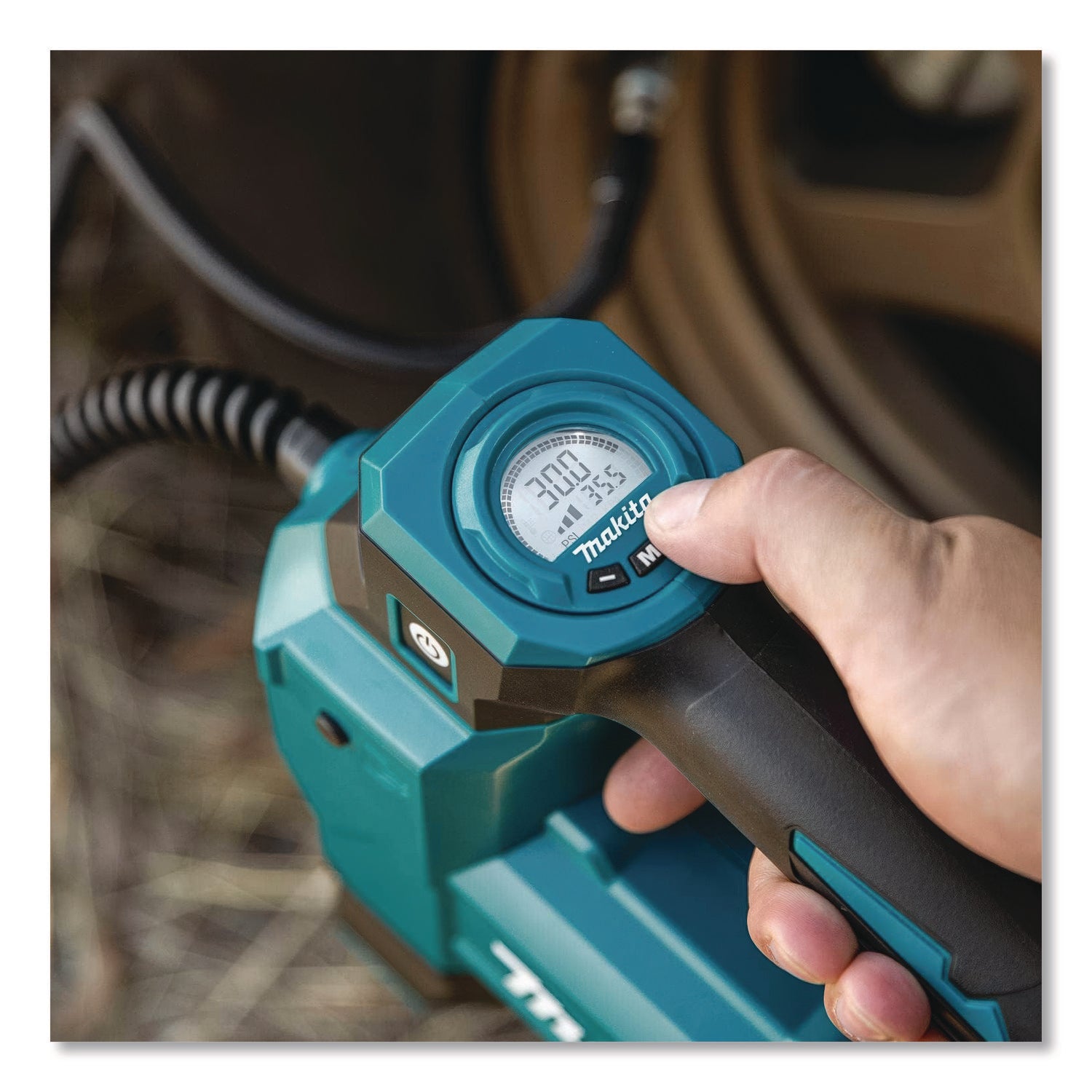 18V LXT Li-Ion High-Pressure Inflator (Tool Only), Three Speed Settings, 160 Psi, 25.5" Inflator Hose