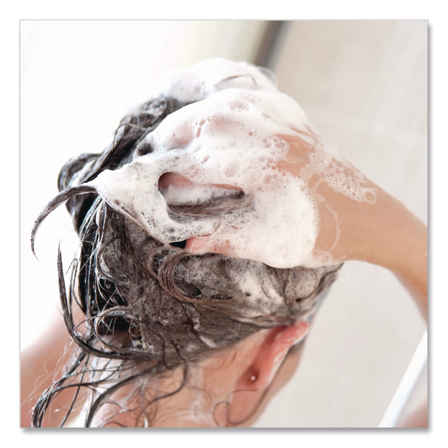 Citrus Scent - 33.8 fl oz (1000 mL) - Hair, Body - Yellow - Pleasant Scent, Residue-free - 6 / Carton