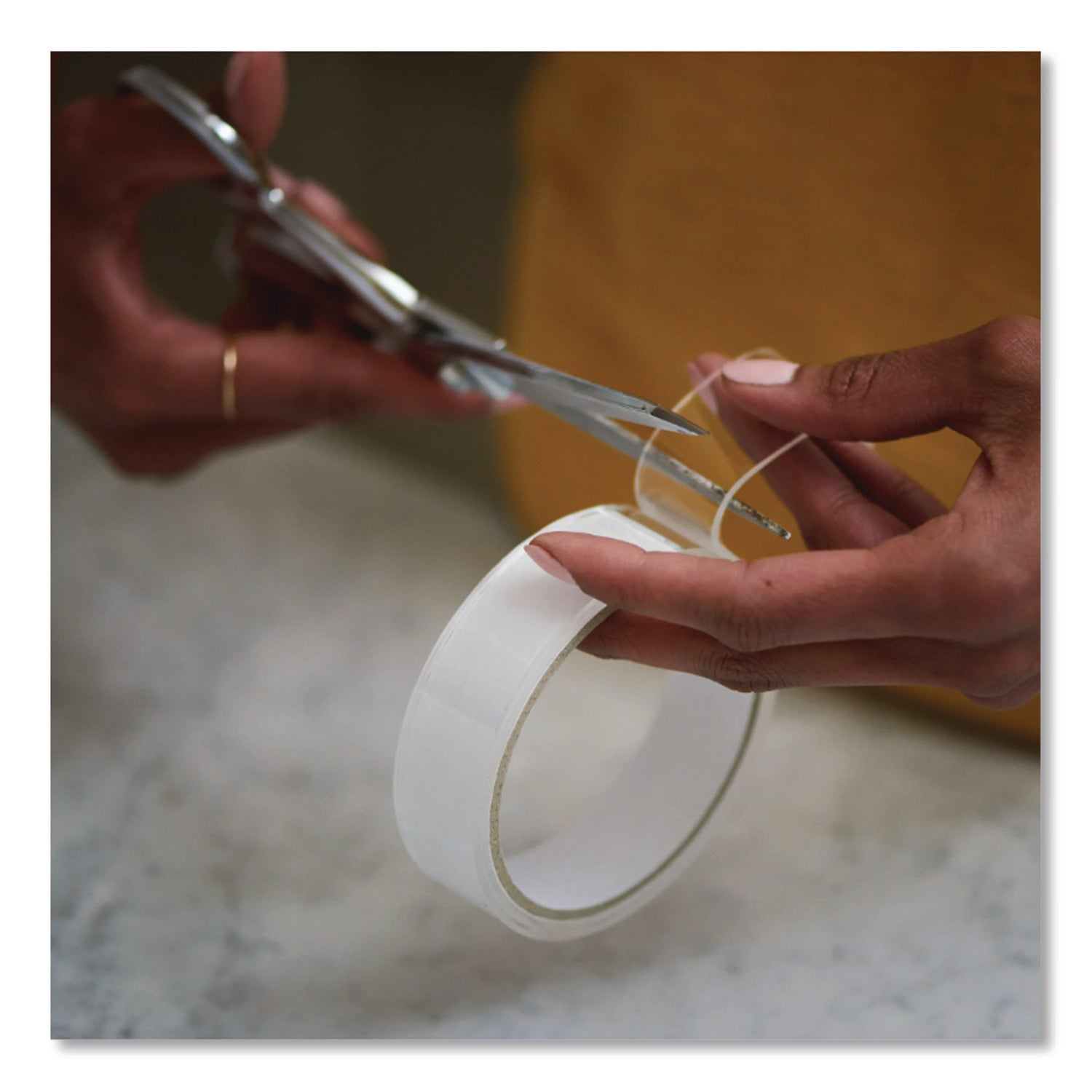 5 ft Length x 0.94" Width - Clear - Gel - 1 Each