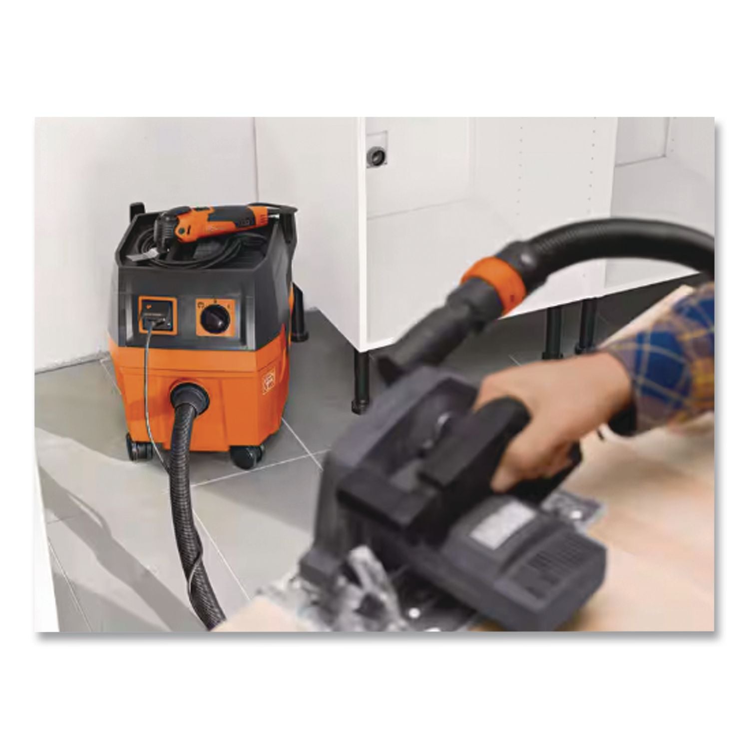 Turbo II Wet/Dry Vacuum/Dust Extractor, 8.4 Gal, Orange/Black